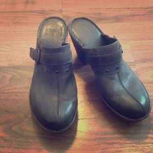 Born Grey Leather Heeled Clogs